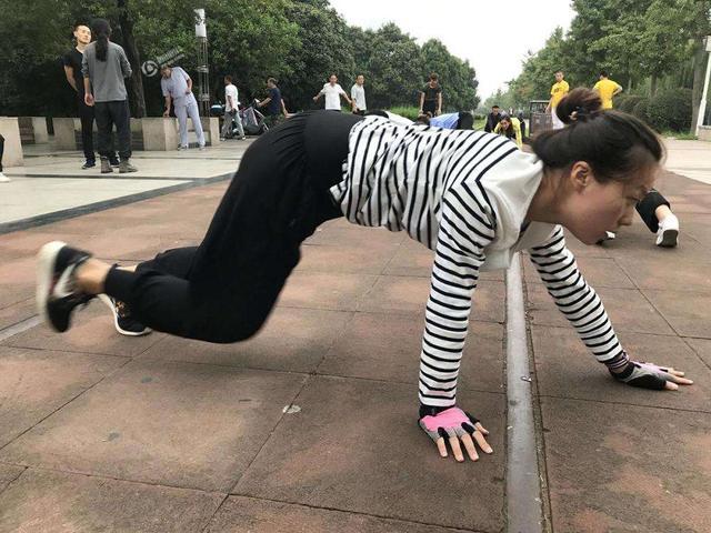 腰间盘突出5年,半个月后恢复如初,连医生都称赞:这个方法好!