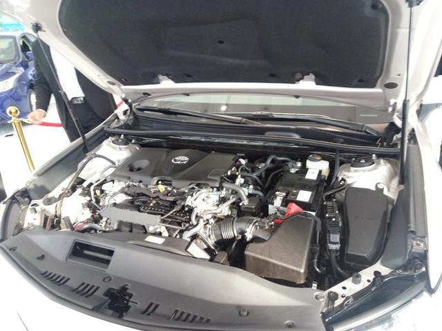 车友分享 第八代丰田凯美瑞到4S店实车体验