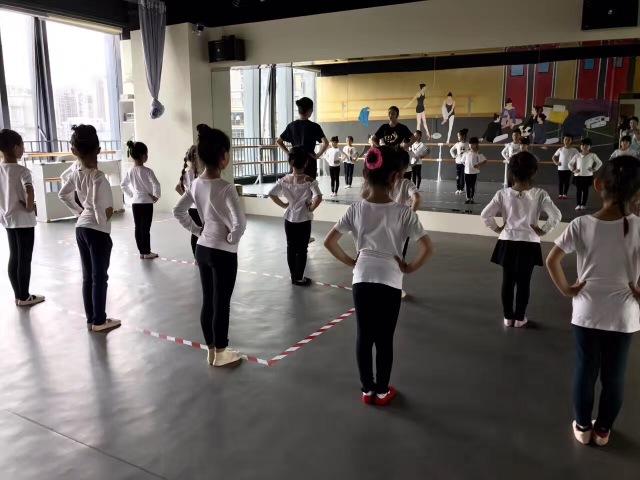 千颂飞扬《职业模特班》学员招募