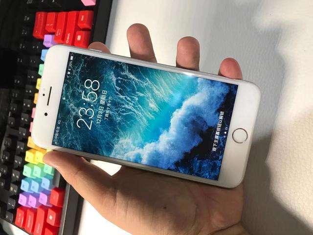 苹果大屏比不过小屏?iPhone 8Plus有点尴尬!