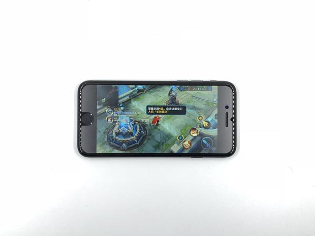 王者荣耀想超神?用iPhone X在这一点不敌一张