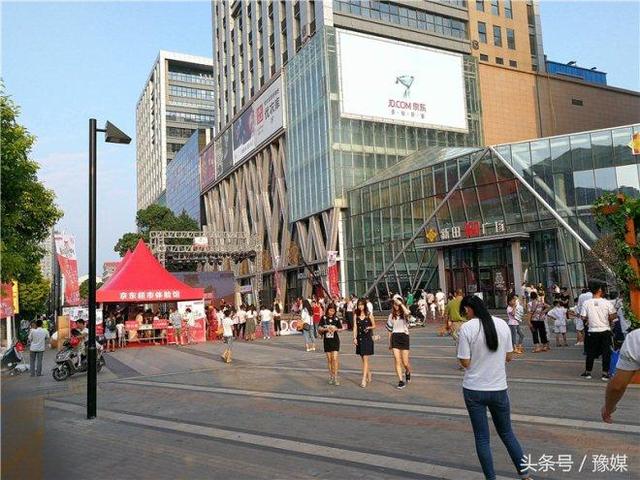 京东超市杀进河南许昌 与胖东来短兵相接