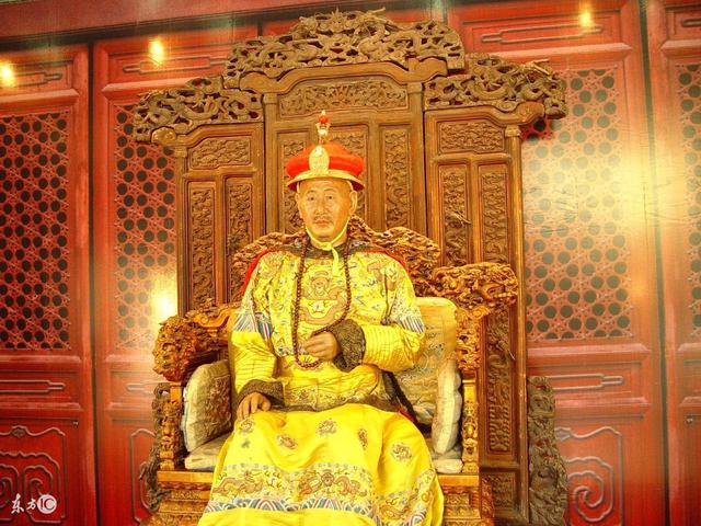 中国皇帝总共多少位?最长寿最多妃子最多儿子