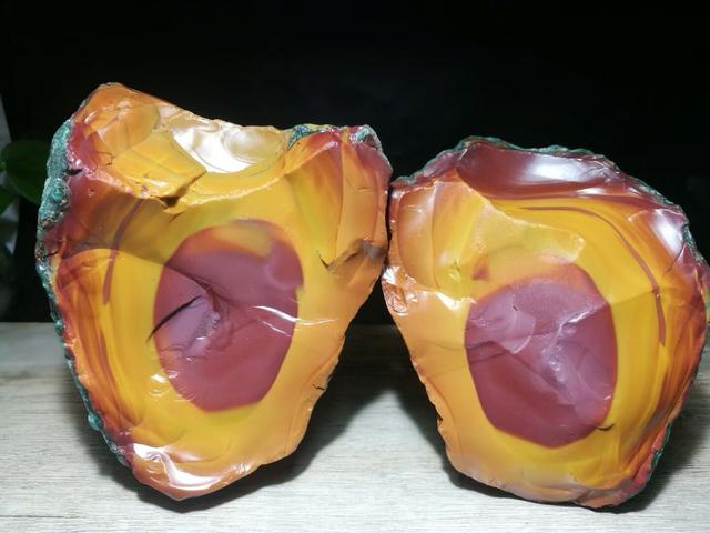 阿拉善彩玉和阿拉善玛瑙有区别吗