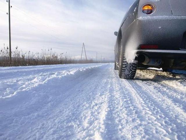 老司机告诉你冰雪路面怎么开车最安全！