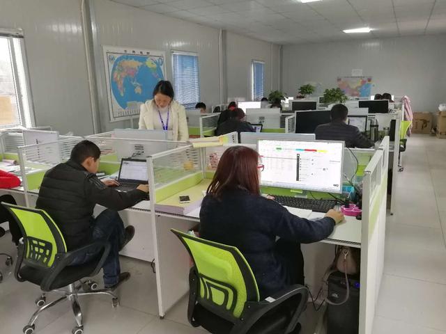 华月物流轿车托运公司打响新年第一枪