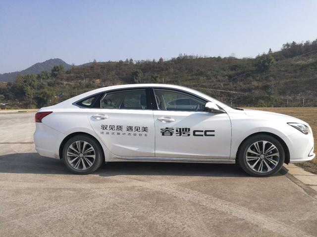 对比试驾睿骋CC和C5谁驾驶质感更好?