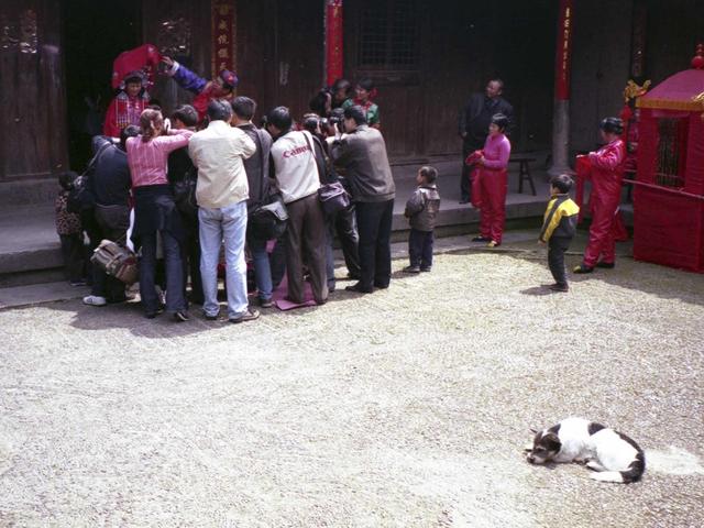 老照片告诉你，改革开放40年，人们怎么旅游！