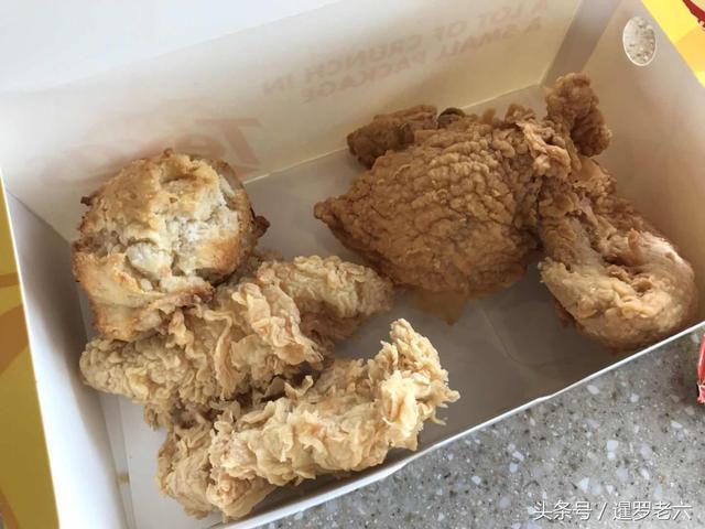 德克萨斯炸鸡店来份套餐,饮料随便喝!中文菜