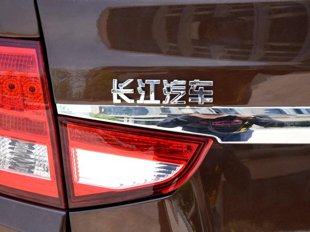 这车就是来搞笑的?屏幕就占轴长度十分之一,最高时速才100km