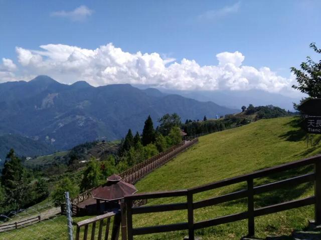 如何应对聚会时老板说喝一杯白酒就加2000底