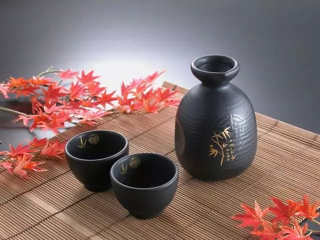 一杯敬故乡 一杯敬远方:中国的酒文化传统