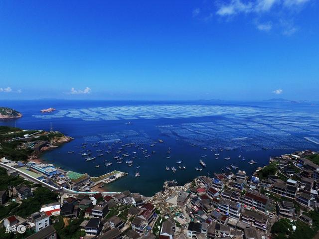 浙江离上海最近的海岛,至今还是个三线城市,却很美