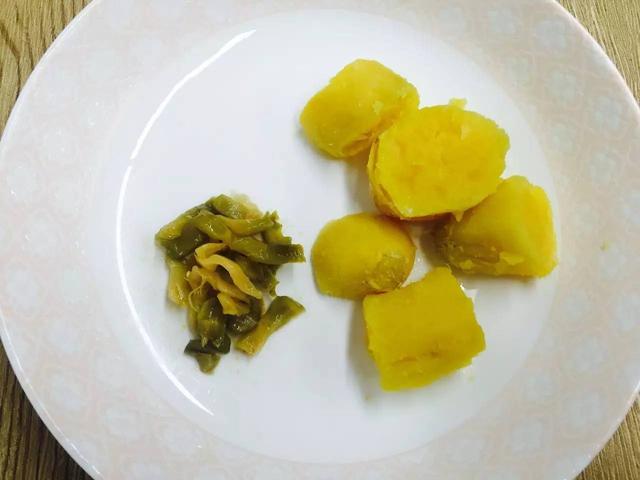 你知道微波炉可以烤红薯吗?而且比街上卖的好