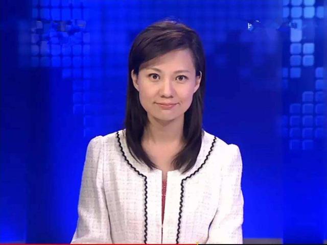 杨晨目前主持的栏目有《晚间新闻》,主持《晚间新闻》《国际时讯》