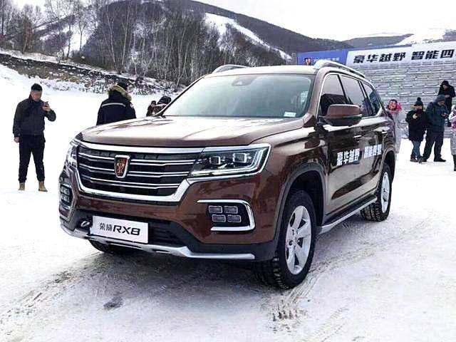 上汽荣威rx8硬派越野车首发亮相 大块头suv5座和7座可