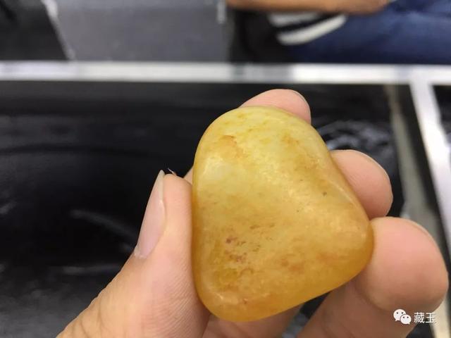 籽料皮色里的贵族——洒金皮|小白学玉