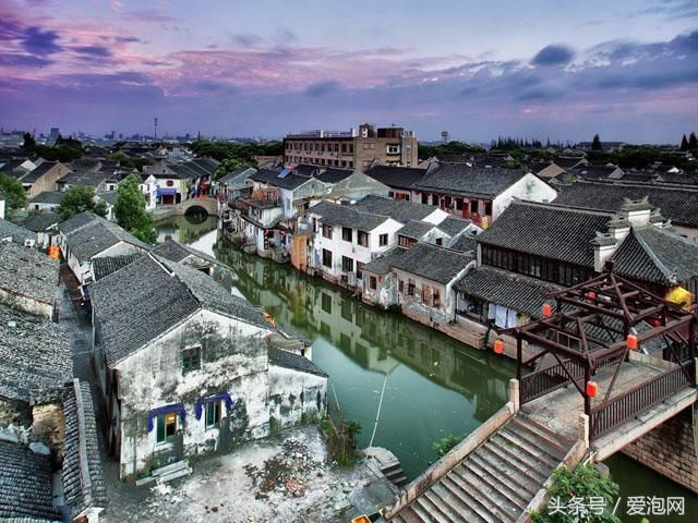一生中必去的中国最美四大古镇自由行