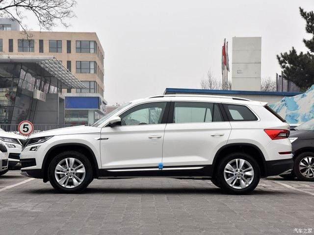 黑马七座SUV,2.0T配四驱,7秒破百,仅售18万上市就加价