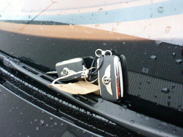 各大网红为什么都喜欢买18款宾利飞驰已购网