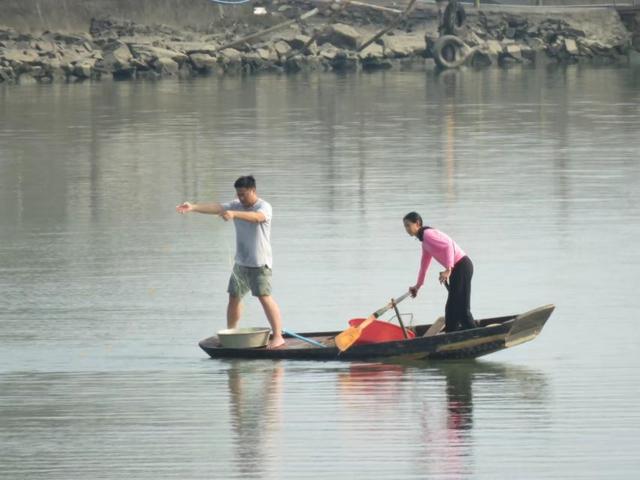 小船夫妻,为什么更容易同舟共济?