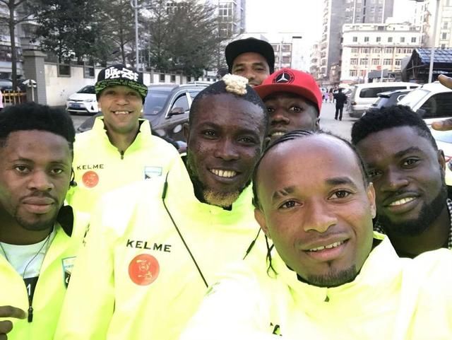 7名外援同时出场,观众数量碾压中甲,这个县城