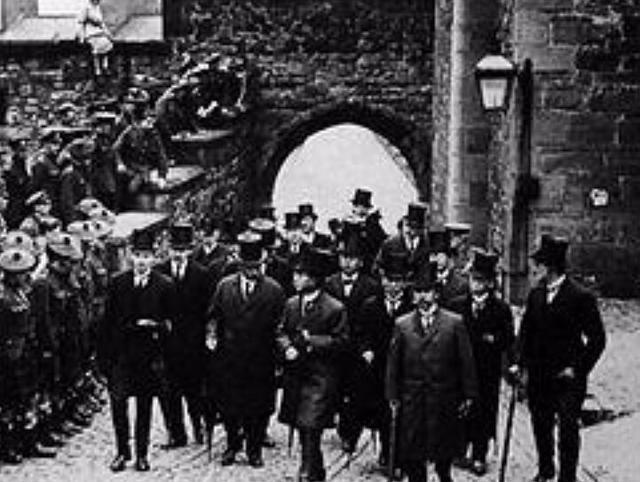 1921年日本皇太子裕仁访问英时,就非常羡慕英