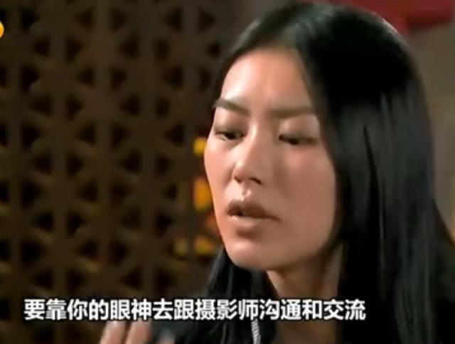 劉雯自曝當(dāng)模特很難：需要智慧，時裝周后臺勾心斗角還很心酸