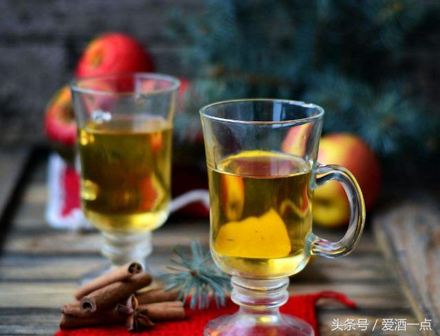 别在用白酒泡水果了,这样酿水果酒好喝万倍,重