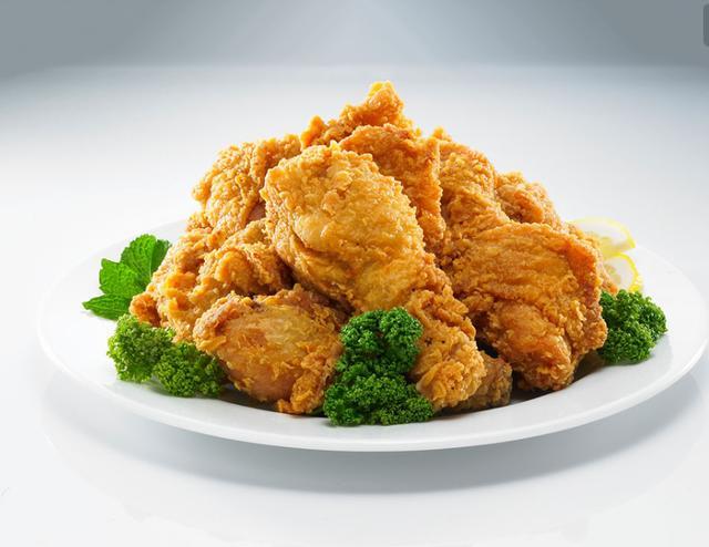 外表酥脆肉嫩鲜美的炸鸡腿 做法简单在家随时可以做!