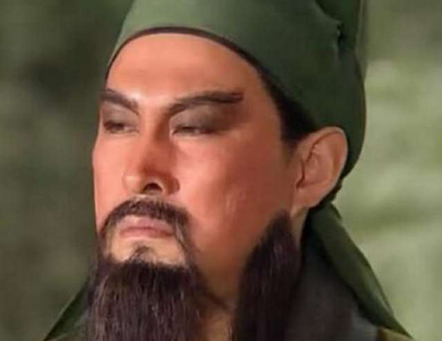 陆树铭版的关羽,唯一一个做到神形兼备的关羽,一脸傲娇,眼睛