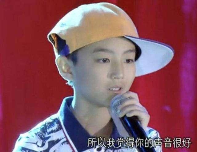 《偶像练习生》蔡徐坤小时候长相似王俊凯?网