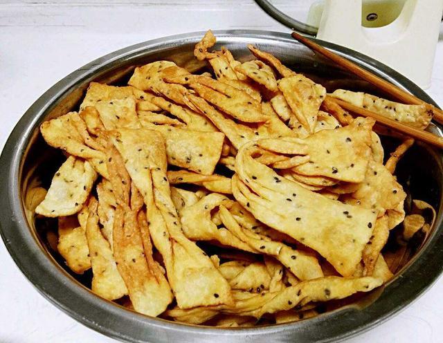 三个鸡蛋二斤面炸出像叶子的小零食