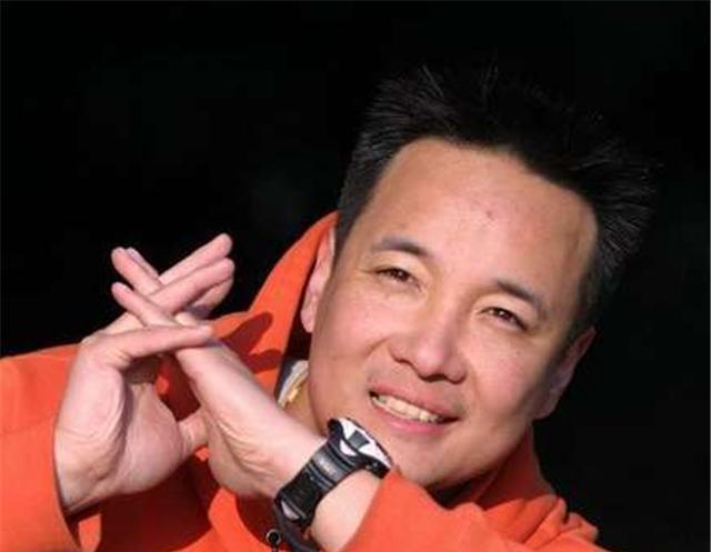 曾经犯过杀人案的三位中国男星，如今一个个身价不菲，豪车出行！