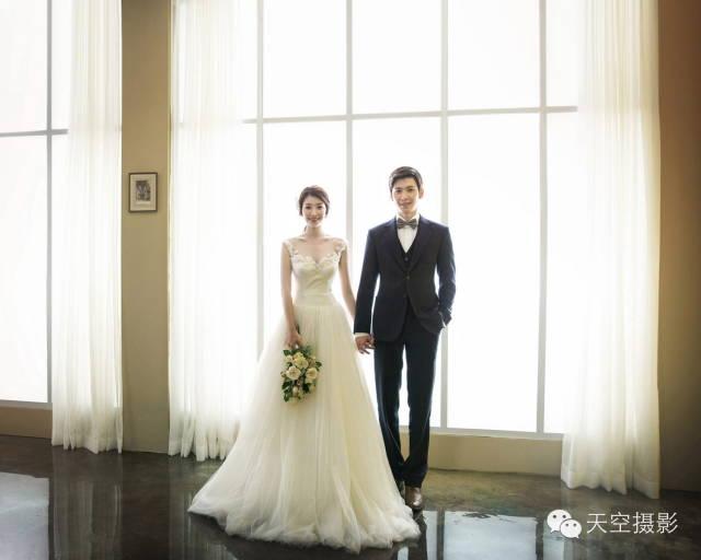 怎么拍好韩式纯色背景婚纱照, 来看看吧!