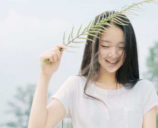 女生如果在你面前出现了这三个现象,就说明她