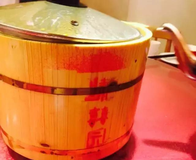 重庆这8家撩人的酸菜鱼，好吃得连汤都喝光了！