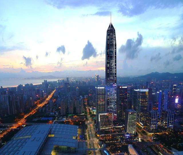 2017年中国大陆GDP最高的4座城市 上海首破
