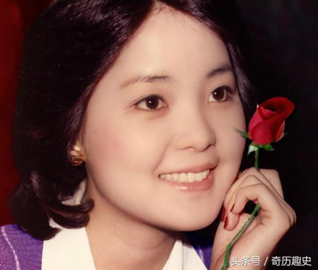一代天后邓丽君，尸检照片流出，死因让无数人痛惜