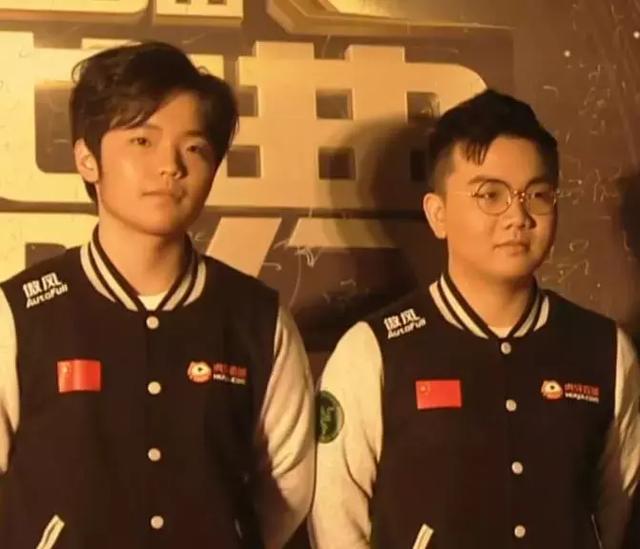 阿冷同款美颜?SY也用美颜,看傻粉丝,网友:韦神