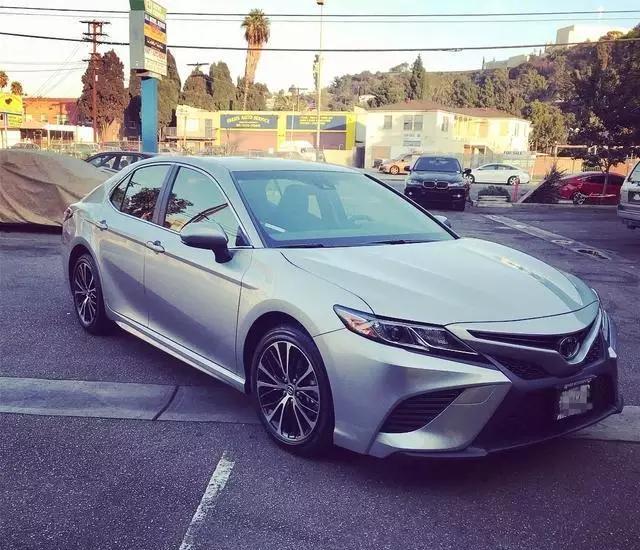 全新凯美瑞亮相，改车党的福利！