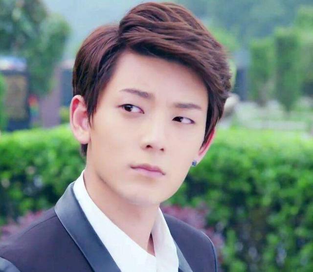 1998年出生的男明星,1994年出生的男明星 1989年出生的中国男明星,这4位是最帅的,你觉得他排第
