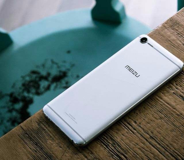 二手坚果pro2和魅蓝e3 选哪个好