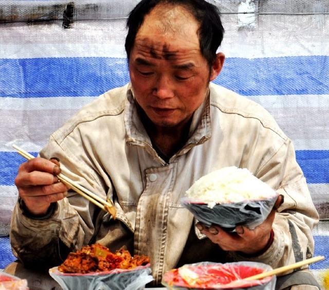 农村人靠努力劳动到底能不能发家致富? 农民给