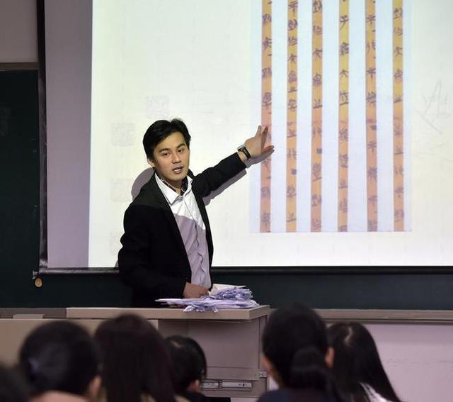 这老师是鬼才! 把中华5000年历史编成“顺口溜”, 全班47人拿满分
