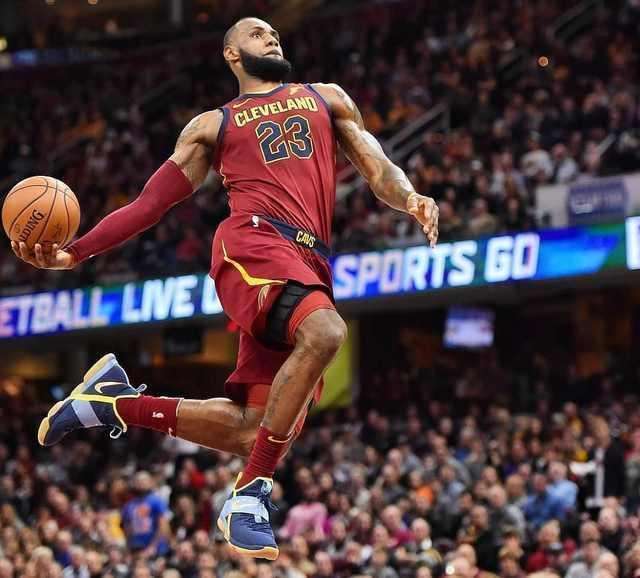 詹姆斯十佳球图片