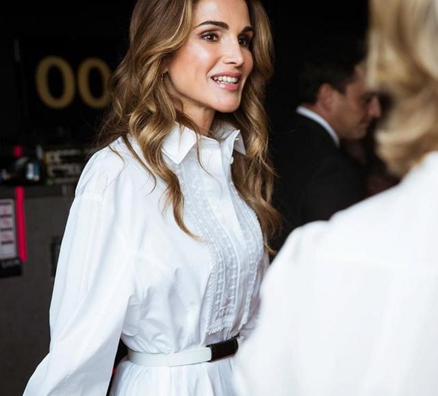 西班牙王后和约旦王后:穿白衬衫的缪斯女神