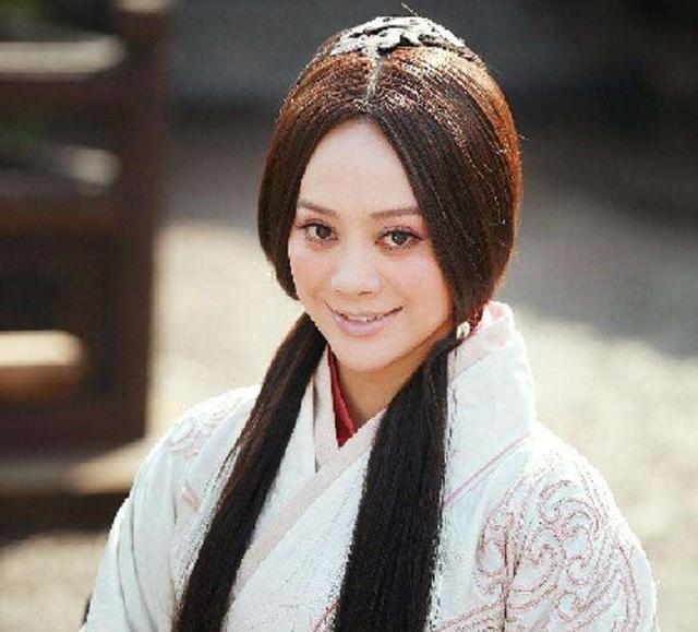 强行装嫩的位女明星排行,除了林心如和刘晓庆还有她们