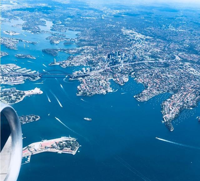 悉尼的街道同样的干净整洁,却不同于日本那种