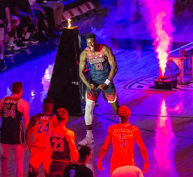 NCAA超级内线身体堪比张大帅, 恩比德未来有